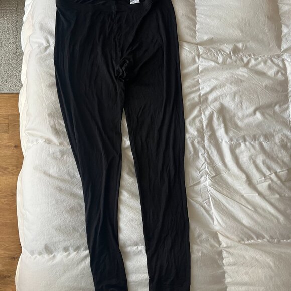 Uniqlo heat tech thermal leggings - Picture 2 of 2